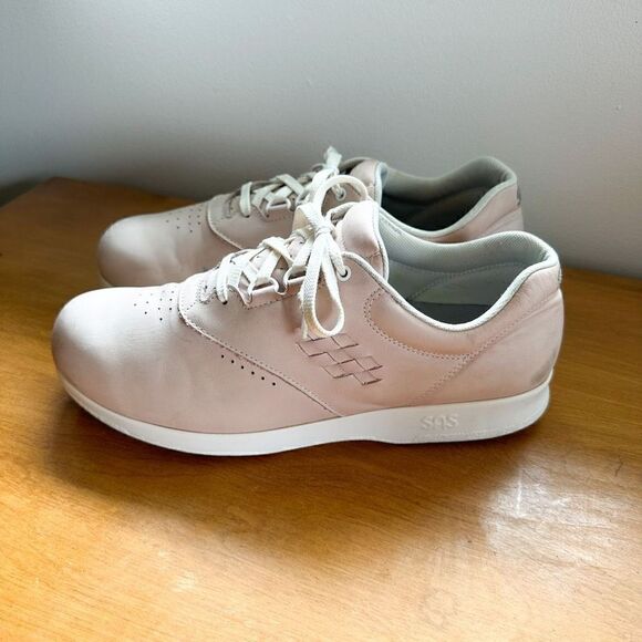 SAS women’s Freetime bone matte leather lace up sneaker - Picture 1 of 9